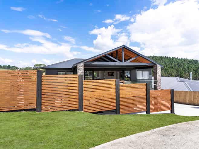 16 Matara Avenue, Maraetai