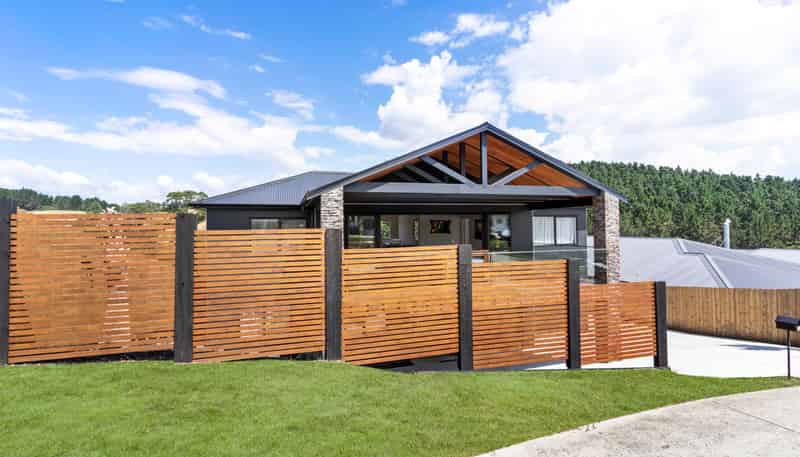 16 Matara Avenue, Maraetai