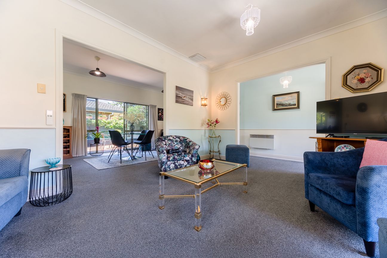 TIMELESS CHARM, PRIME LOCATION - Vista 4