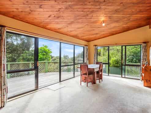 63 Western Road, Laingholm