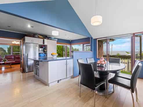 17 Pikitea Road, Mangere Bridge