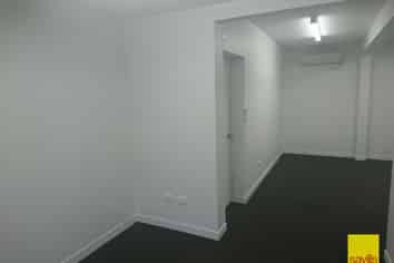 Versatile warehouse and office