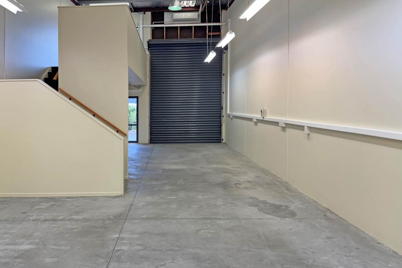 GREAT SOUTH ROAD INDUSTRIAL UNIT FOR LEASE - Pohľad 4