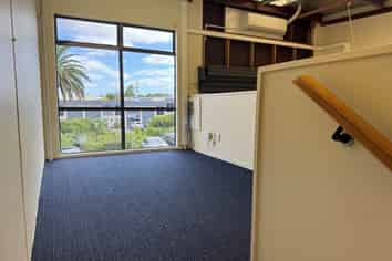 GREAT SOUTH ROAD INDUSTRIAL UNIT FOR LEASE
