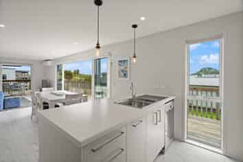 17 Bayside Drive, Coopers Beach