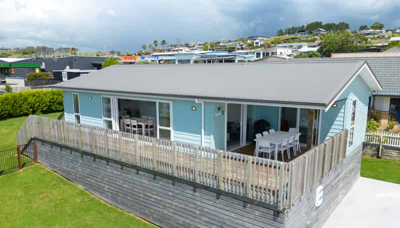 17 Bayside Drive, Coopers Beach