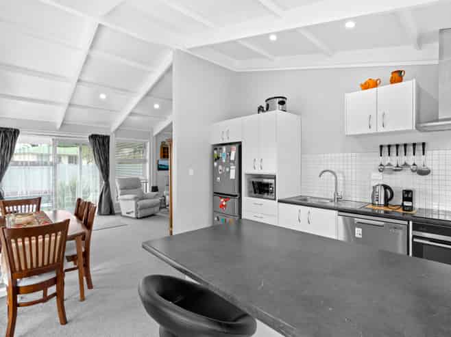 122A Oxford Street, Masterton