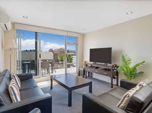2D/8 The Esplanade, Whitianga
