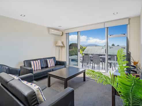 2D/8 The Esplanade, Whitianga
