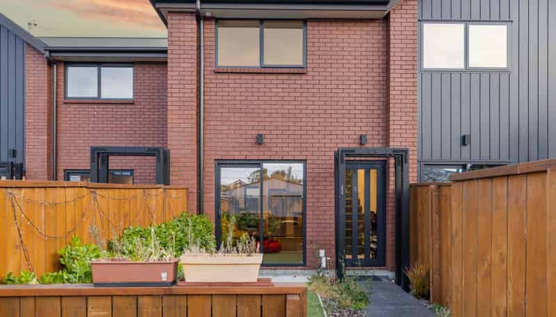 3/66 Longfellow Street, Sydenham