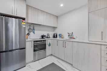 3/66 Longfellow Street, Sydenham