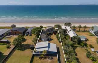 300 Kenwood Drive, Matarangi