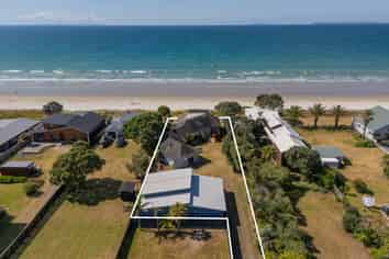 300 Kenwood Drive, Matarangi