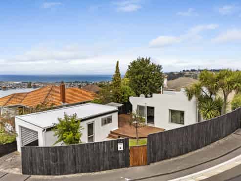135 Oakwood Avenue, Balaclava