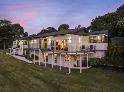 23 Crows Road, Swanson