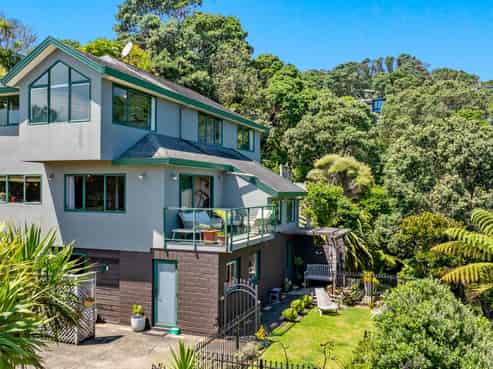 6 Berridge Road, Muriwai