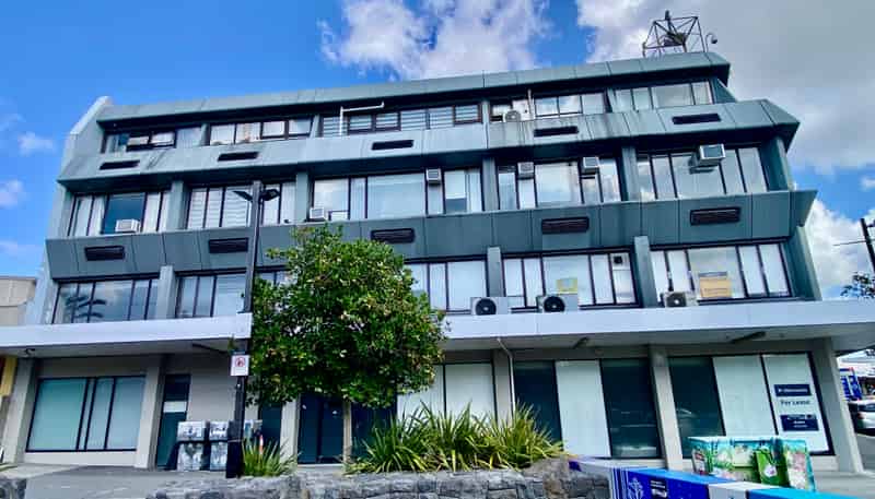 2/362 Great North Road, Henderson