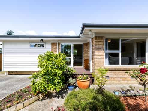 19 Mabian Crescent, Deanwell