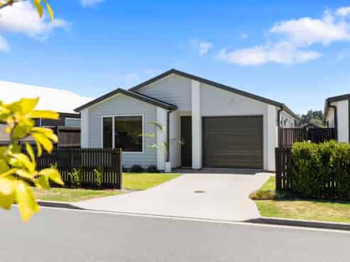 7 Tangaroa Place, Poike