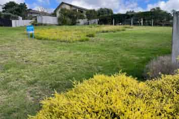 12 Te Kauri Place, Helensville