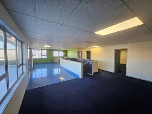Large Offices for Lease in Industrial Area