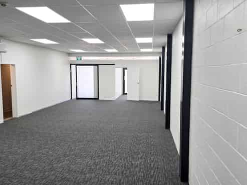 Office or service premises on busy shopping strip