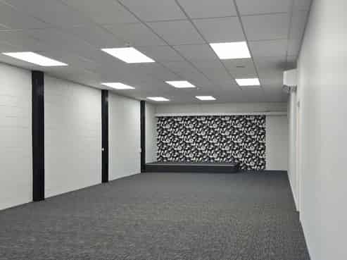 Office or service premises on busy shopping strip
