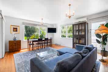 2/11 Thatcher Street, Mission Bay