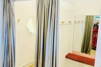 Prime shop unit for sale in Paraparaumu Beach!