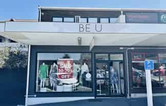 Prime shop unit for sale in Paraparaumu Beach!
