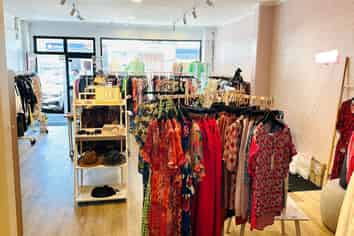 Prime shop unit for sale in Paraparaumu Beach!