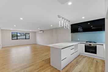 1,8/273 Mt Albert Road, Sandringham