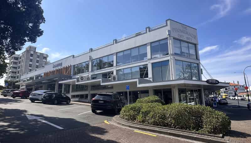 8 The Promenade, Takapuna