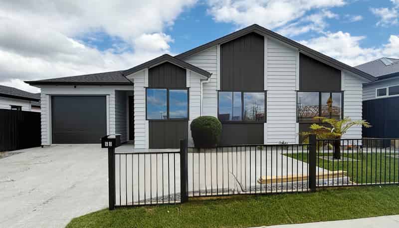 60 Tipu Crescent, Milldale