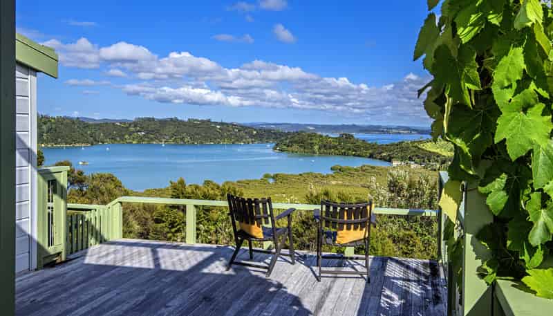 16 Lichen Grove, Russell