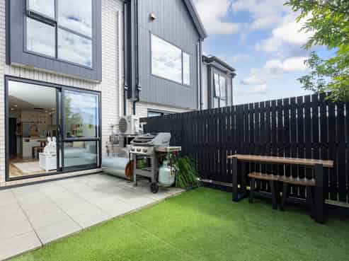 11 Wharara Lane, Massey