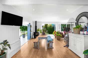 19 Nikau Road, Eastbourne