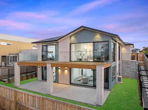 8  Otohikawa Avenue, Glenbrook