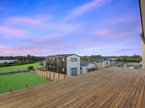 8  Otohikawa Avenue, Glenbrook