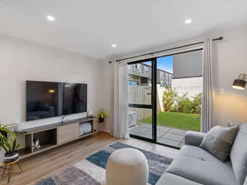 5/119 Bruce McLaren Road, Henderson