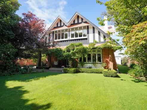 81 Avenal Street, Avenal