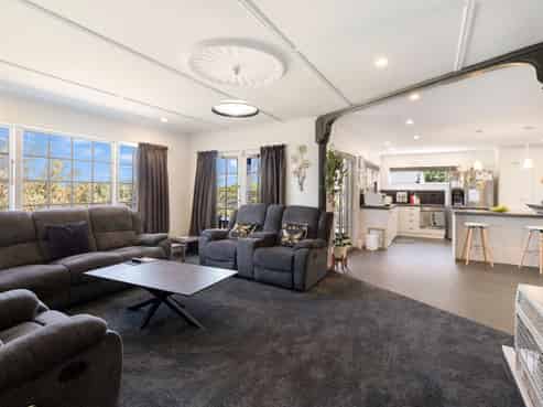 2 Montgomery Road, Otamatea