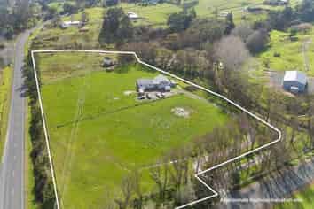 17A Pipitiwai Drive, Helensville