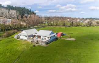 17A Pipitiwai Drive, Helensville