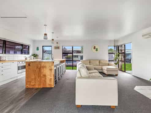 11 Totara Street, Edgecumbe