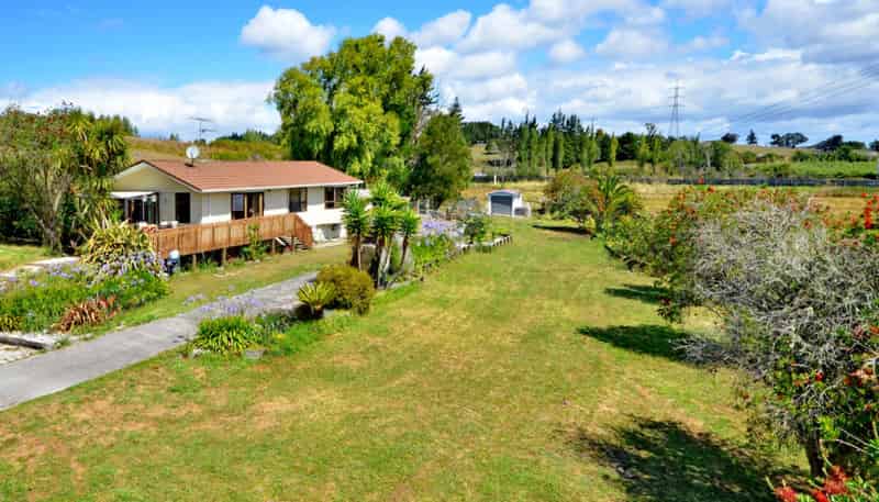 1746 East Coast Road, Stillwater