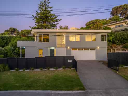 59 The Esplanade, Raumati South
