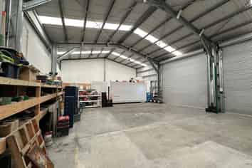 Modern high stud Industrial unit