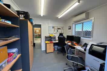 Modern high stud Industrial unit