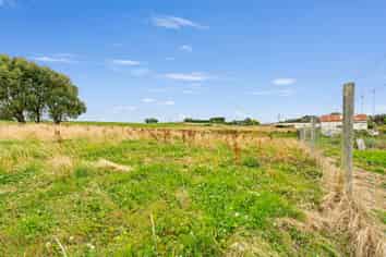 4 Robertson St, Woodlands